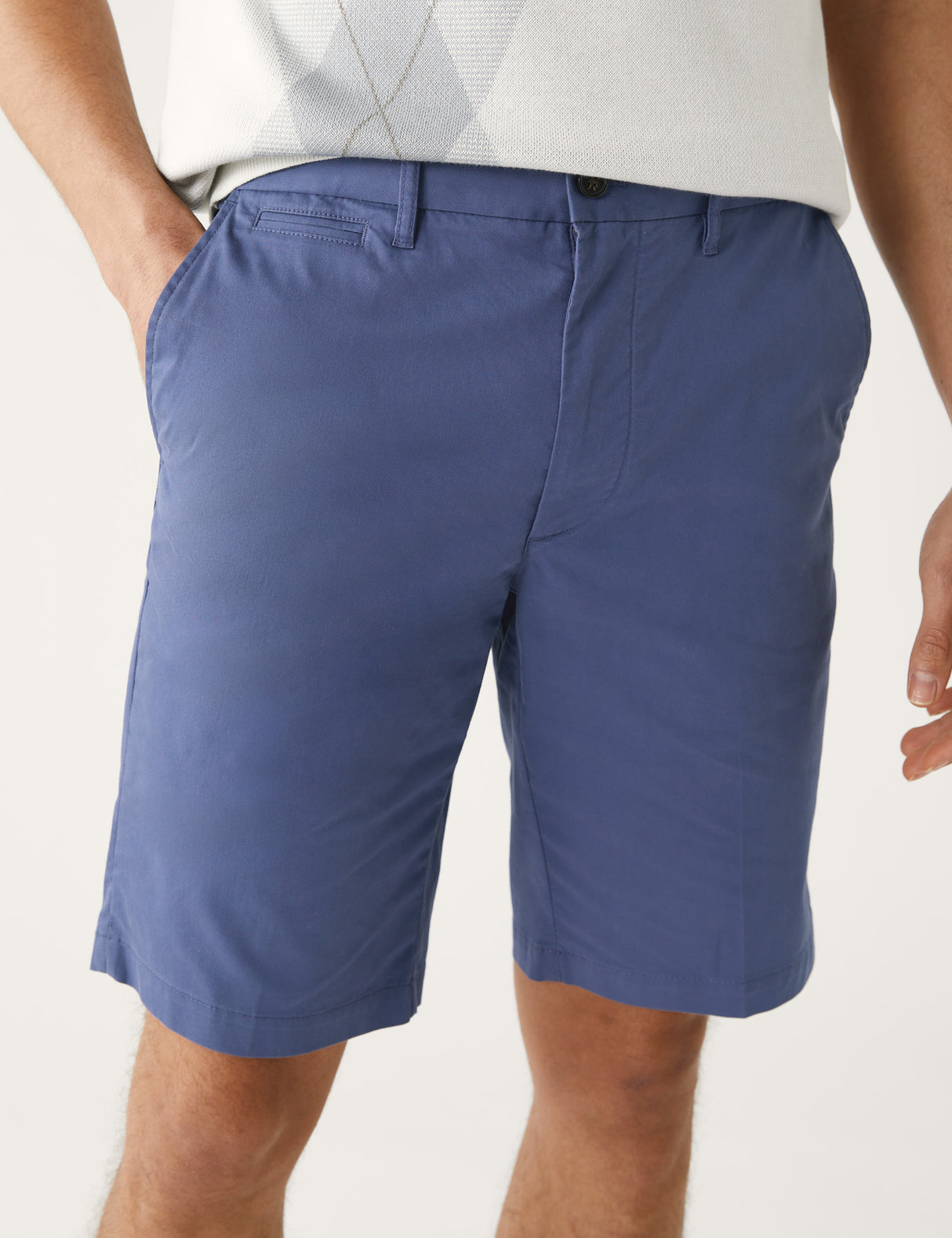 Pantalón chino corto superligero