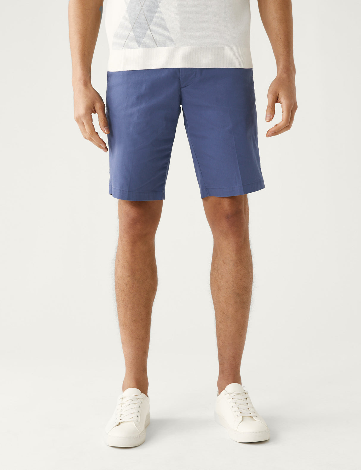 Pantalón chino corto superligero