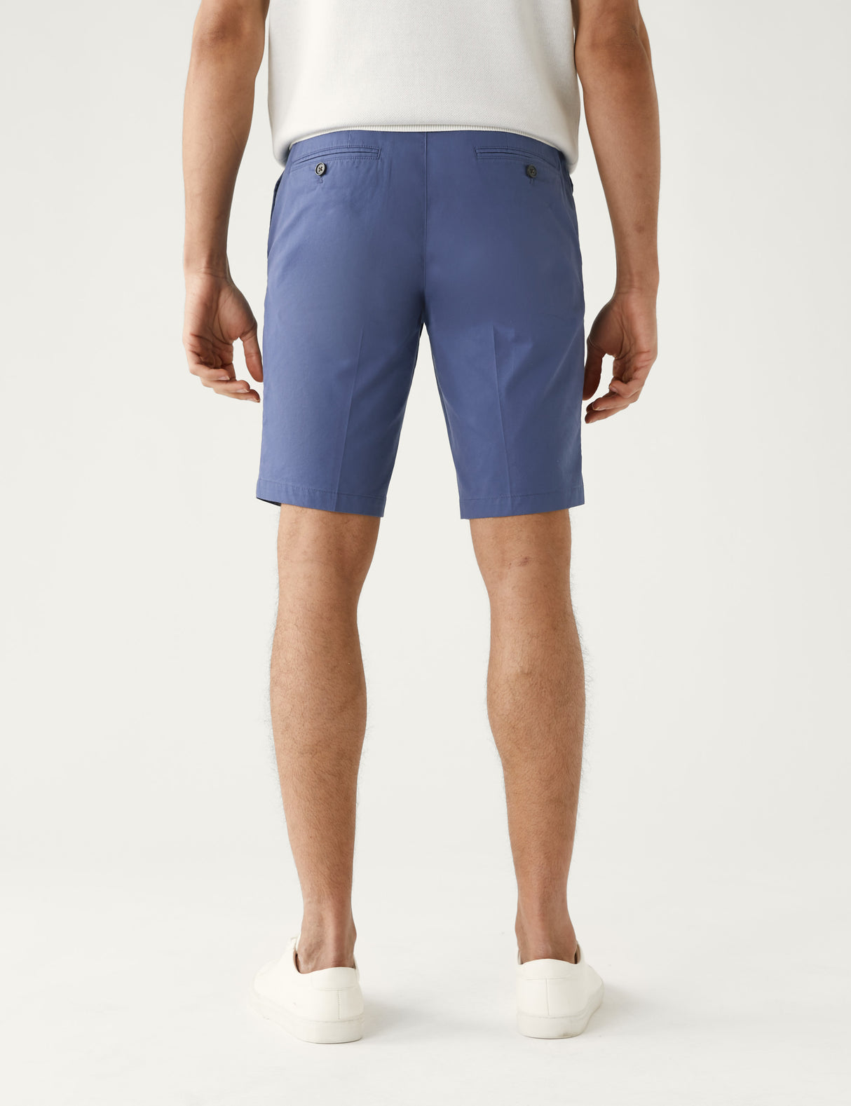 Pantalón chino corto superligero